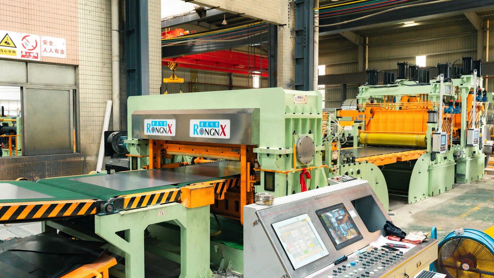 Complete RONGXING Flying Shear line with shear section and operator control console